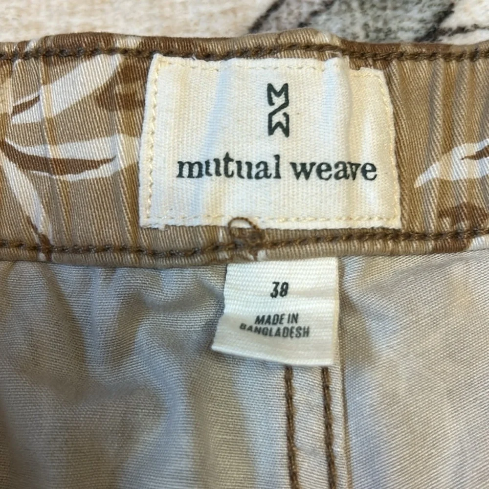 NWT 38 MUTUAL WEAVE The Chino Board short 8” inseam with tropical print